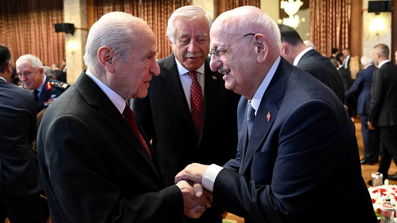 Foto - Devlet Bahçeli'nin rozetine dikkat! 