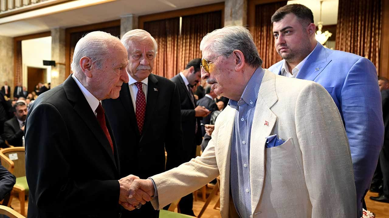 Foto - Devlet Bahçeli'nin rozetine dikkat! 