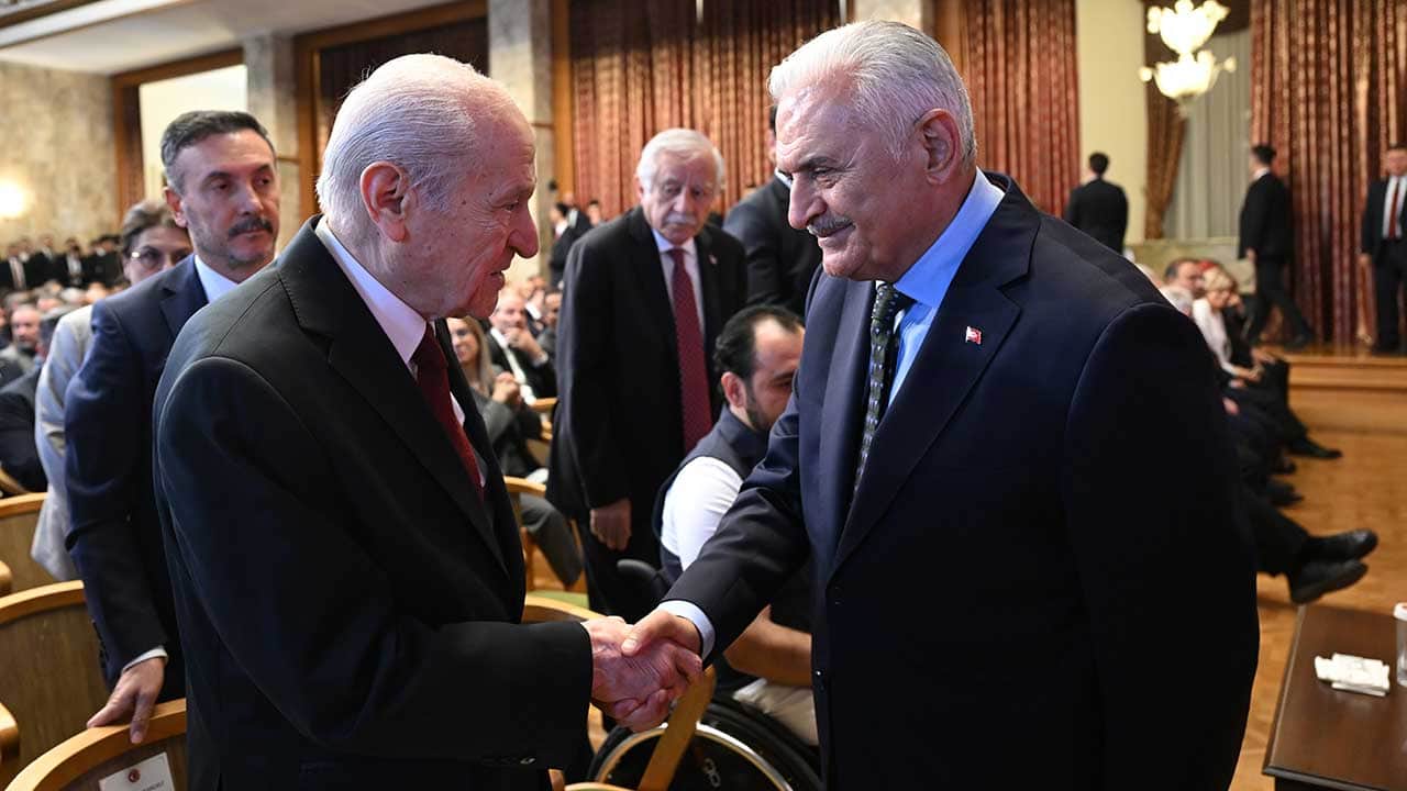 Foto - Devlet Bahçeli'nin rozetine dikkat! 