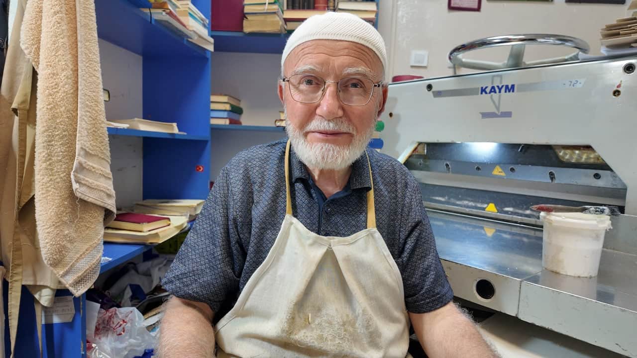 Foto - Diğer kitapları ciltlemeyi bıraktı! Yarım asırdır tüm vaktini Kur’an-ı Kerim’e ayırıyor