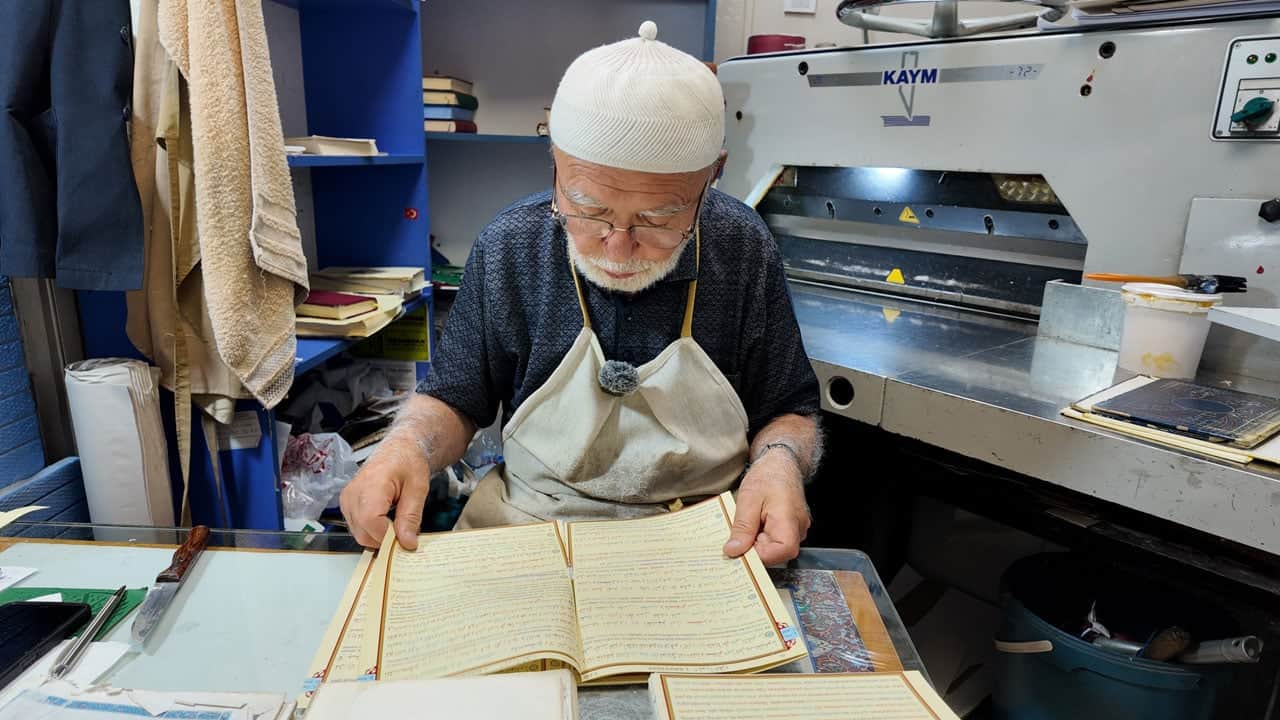 Foto - Diğer kitapları ciltlemeyi bıraktı! Yarım asırdır tüm vaktini Kur’an-ı Kerim’e ayırıyor