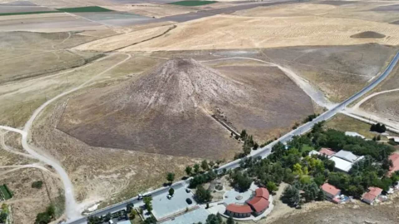 Foto - Dünyada tek örneği Ankara'da: Tam 3 bin 200 yaşında!