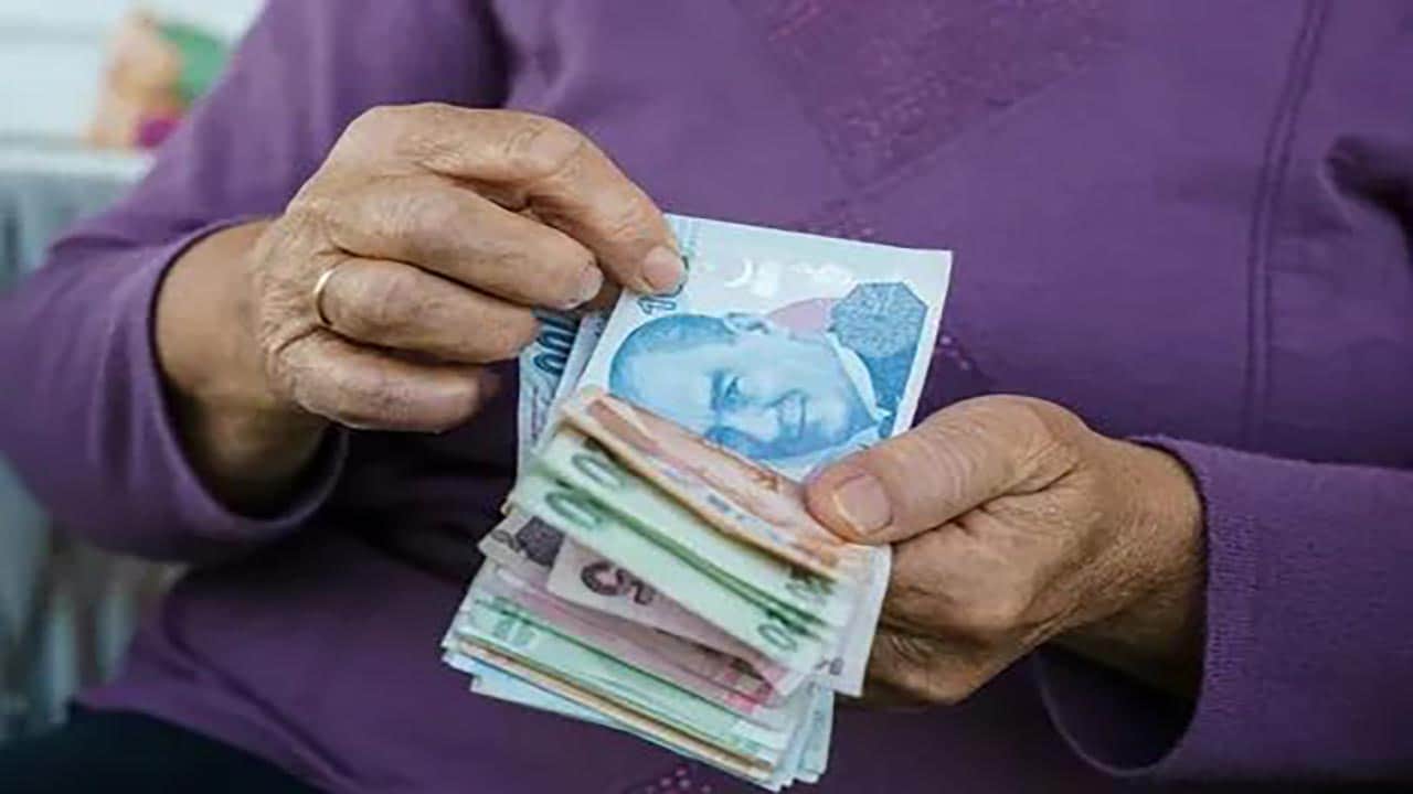 Foto - Düzenleme Meclis’te kabul edildi! Artık asgari ücretten az olmayacak