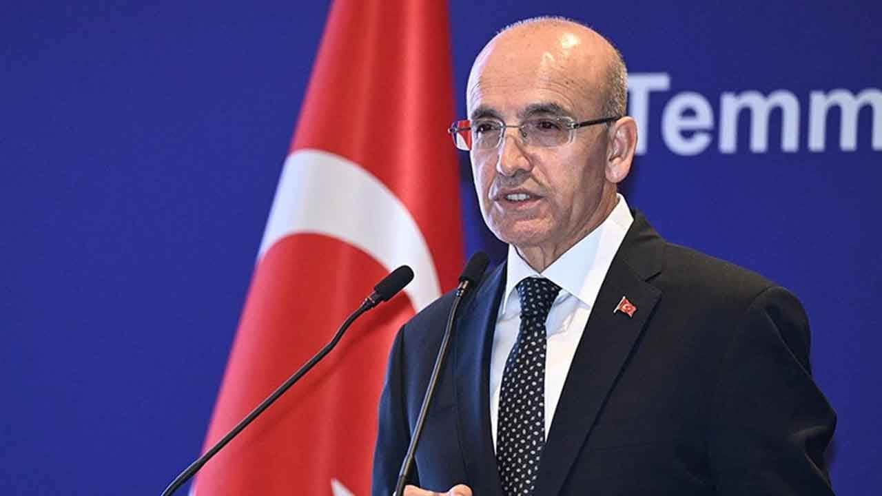 Foto - Ekonomiyi olumsuz etkileyen faktörü açıklayan Bakan Şimşek: Programımız değişmeyecek