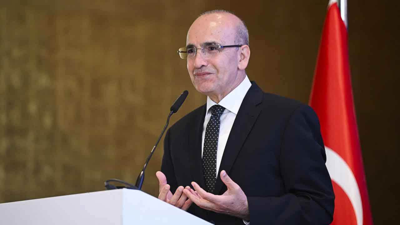 Foto - Ekonomiyi olumsuz etkileyen faktörü açıklayan Bakan Şimşek: Programımız değişmeyecek