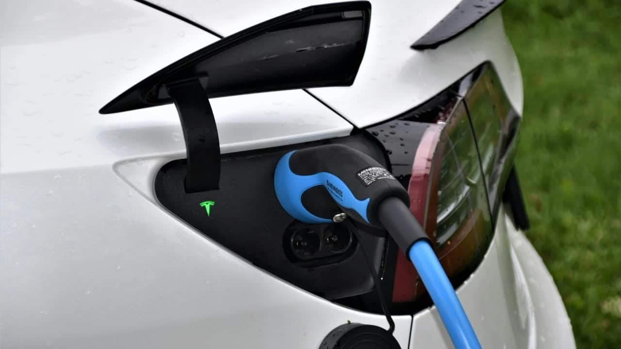 Foto - Elektrikli otomobiller fiyat yarışında hibritleri geride bıraktı