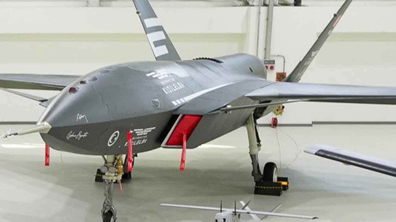 Foto - Emekli albay ilan etti: Türkiye F-35'i vuracak savaş uçağı yaptı, başka ülkede yok tekiz
