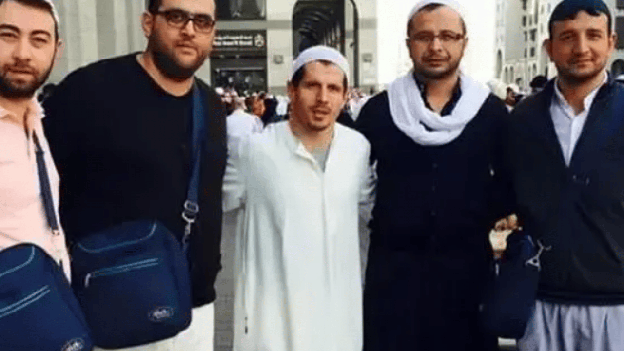 Foto - Emre Belözoğlu'ndan duygulandıran açıklama: 'Kabe'yi görünce duam kabul oldu!'
