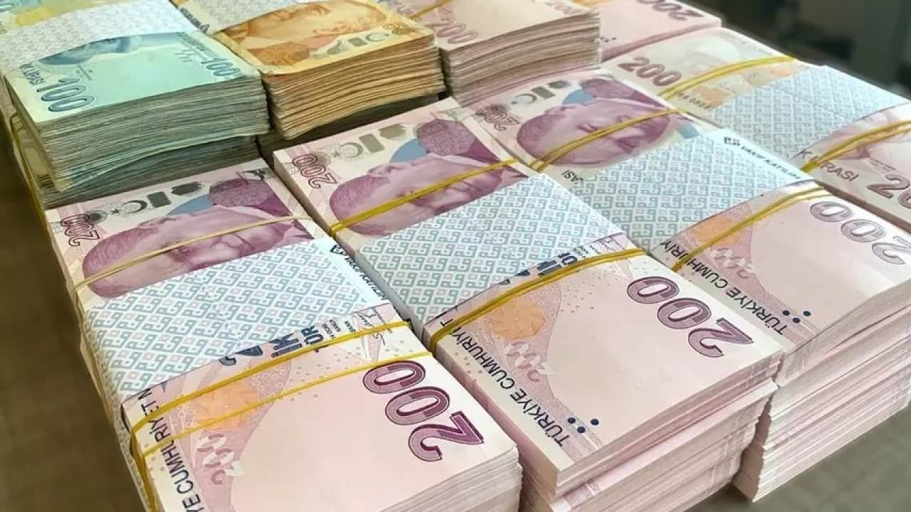 Foto - En düşük emekli maaşına zam geliyor: Yeni rakamı Türkiye'ye duyurdu