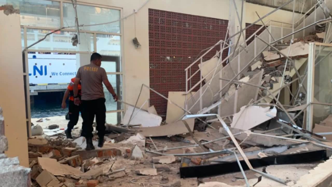 Foto - Endonezya’da felaketin bilançosu ağırlaşıyor: 7,7’lik dev depremde can kaybı 68’e fırladı