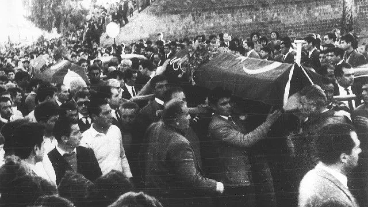 Foto - Erato Kozaku Markulli 'gerçekleri kabul edelim' diyerek duyurdu: Türkiye'den özür dileyeelim