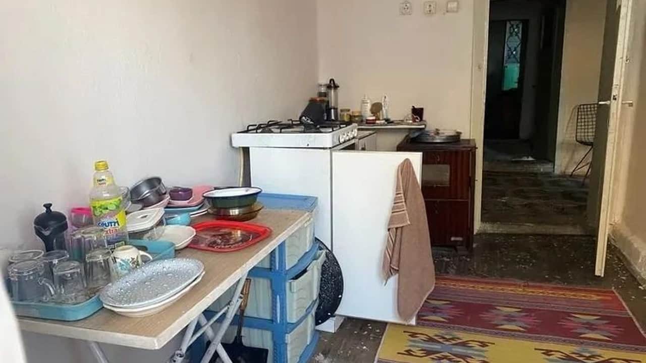 Foto - Erdoğan’a suikast timinde yer alıp paketlenemeyen son haindi! Alçak FETÖ’cü, komşularını böyle kandırmış! İşte fare gibi saklandığı 3 katlı hücre evi