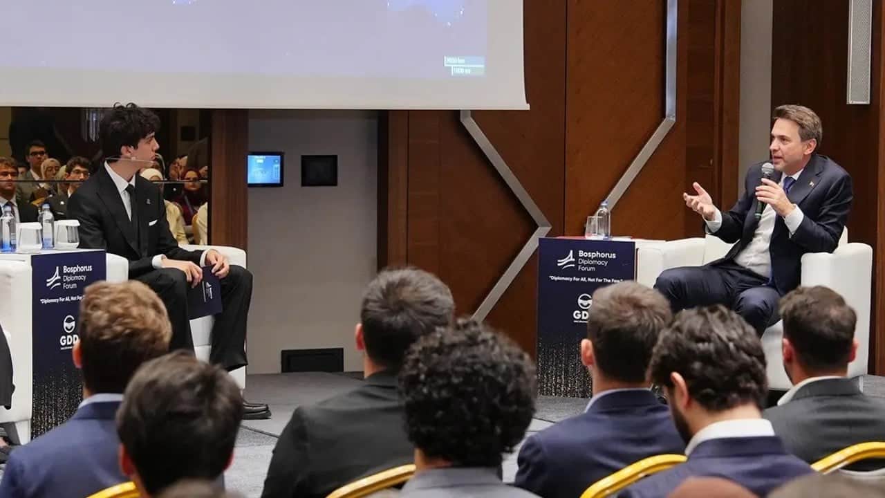 Foto - Erdoğan'ın torunu Ömer Tayyip Erdoğan sordu: Bakan 'En zor soru bu oldu' diyerek tarih verdi