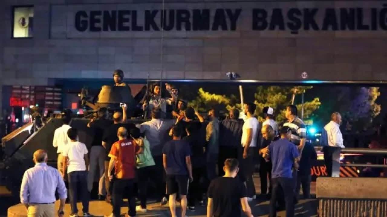 Foto - Erhan Afyoncu 'anormal şeylerdi' diyerek açıkladı: Genelkurmay başkanı, komutanlar dikkat etmesi lazımdı