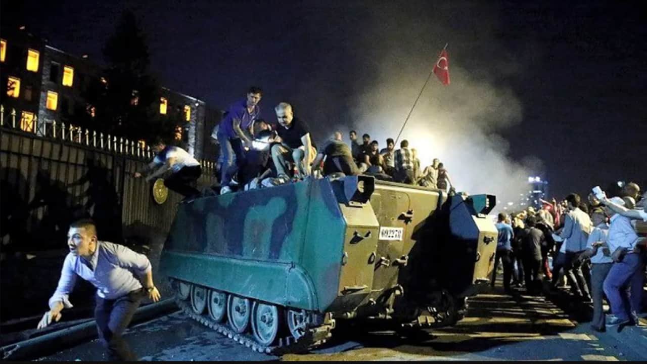 Foto - Erhan Afyoncu 'anormal şeylerdi' diyerek açıkladı: Genelkurmay başkanı, komutanlar dikkat etmesi lazımdı