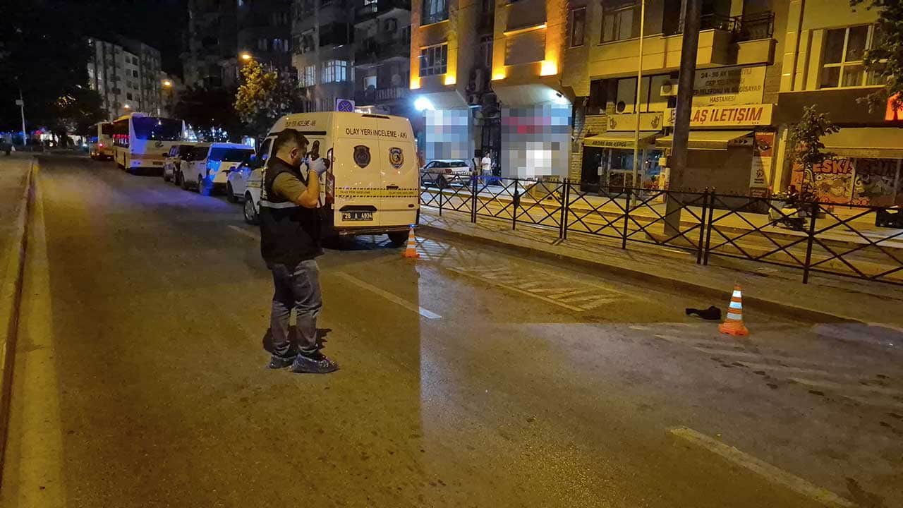 Foto - Eskişehir'de sokak ortasında dehşet! Gayrimeşru ilişkisini bıçaklayıp kayıplara karıştı!