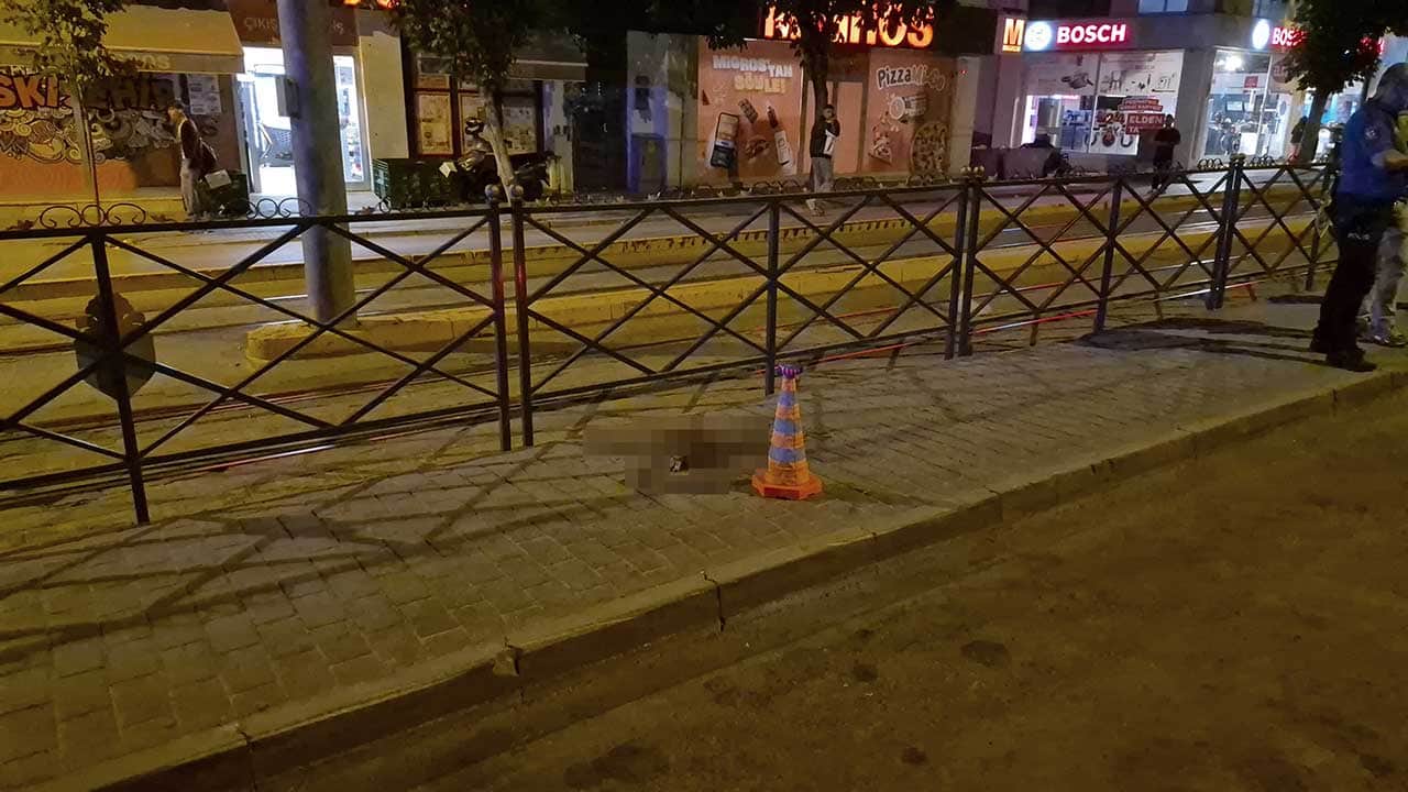 Foto - Eskişehir'de sokak ortasında dehşet! Gayrimeşru ilişkisini bıçaklayıp kayıplara karıştı!