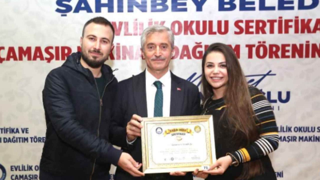 Foto - Evlilik Okulu Projesinde 951 çifte sertifika: Eğitimler tamam haydi nikah masasına!