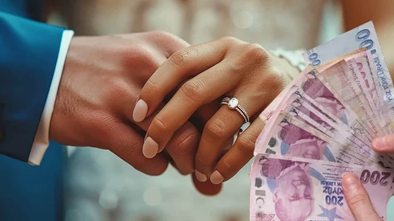 Foto - Evlilikler ekran başında yıpranıyor