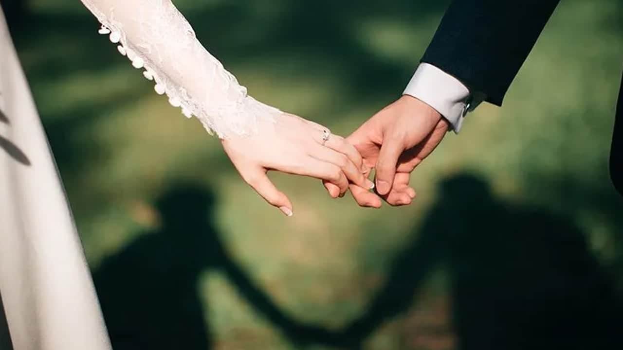 Evlilikler ekran başında yıpranıyor