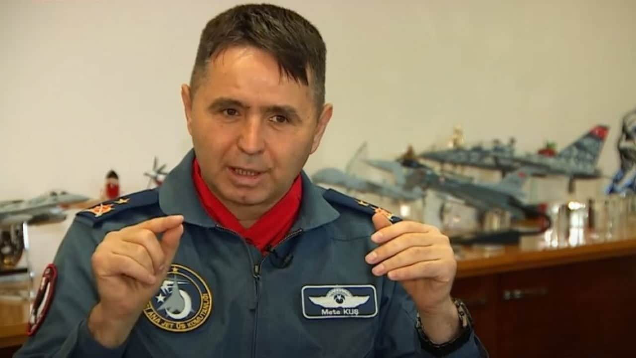 Foto - Fenerbahçe maçında savaş uçağı uçuran tümgeneral hakkında flaş karar: Akıbeti belli oldu