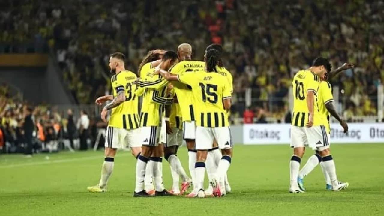 Foto - Fenerbahçe’de savunma yeniden şekilleniyor: Ayrılık ve transfer gelişmesi