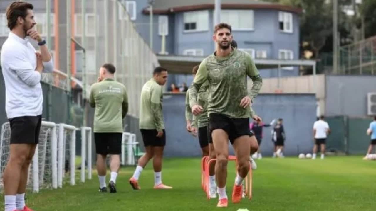 Foto - Fenerbahçe’de savunma yeniden şekilleniyor: Ayrılık ve transfer gelişmesi