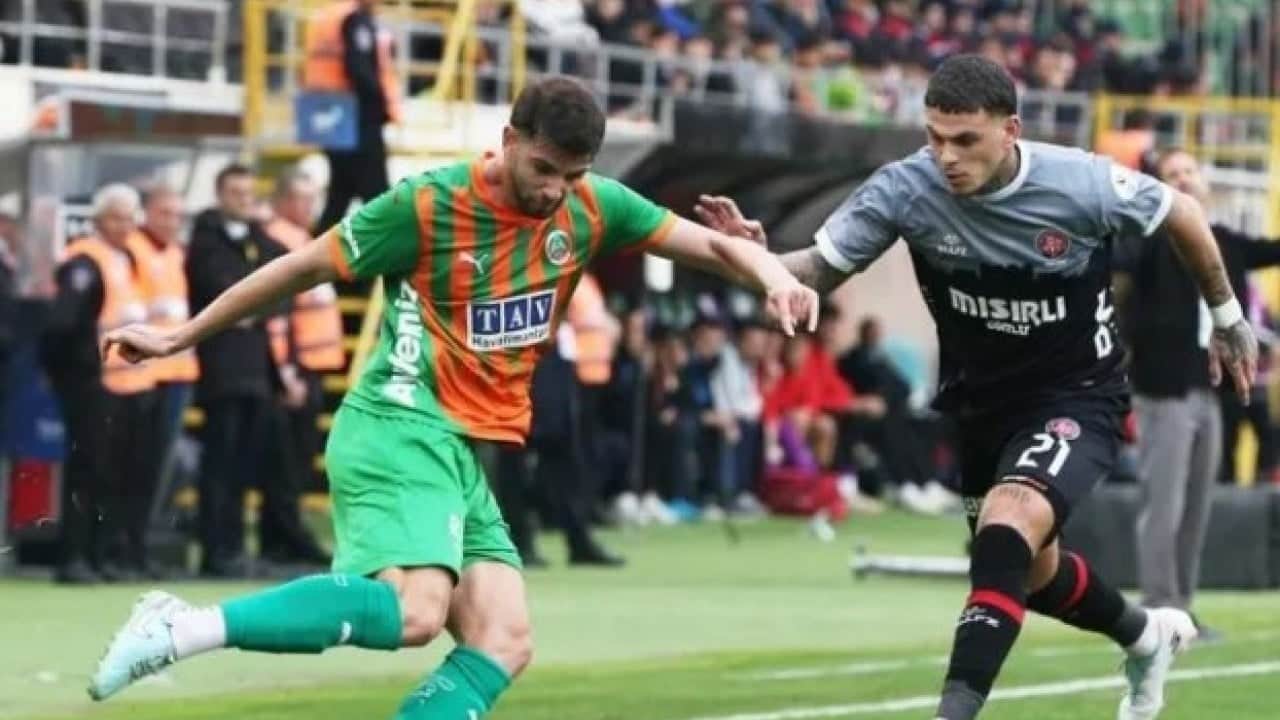 Foto - Fenerbahçe’de savunma yeniden şekilleniyor: Ayrılık ve transfer gelişmesi