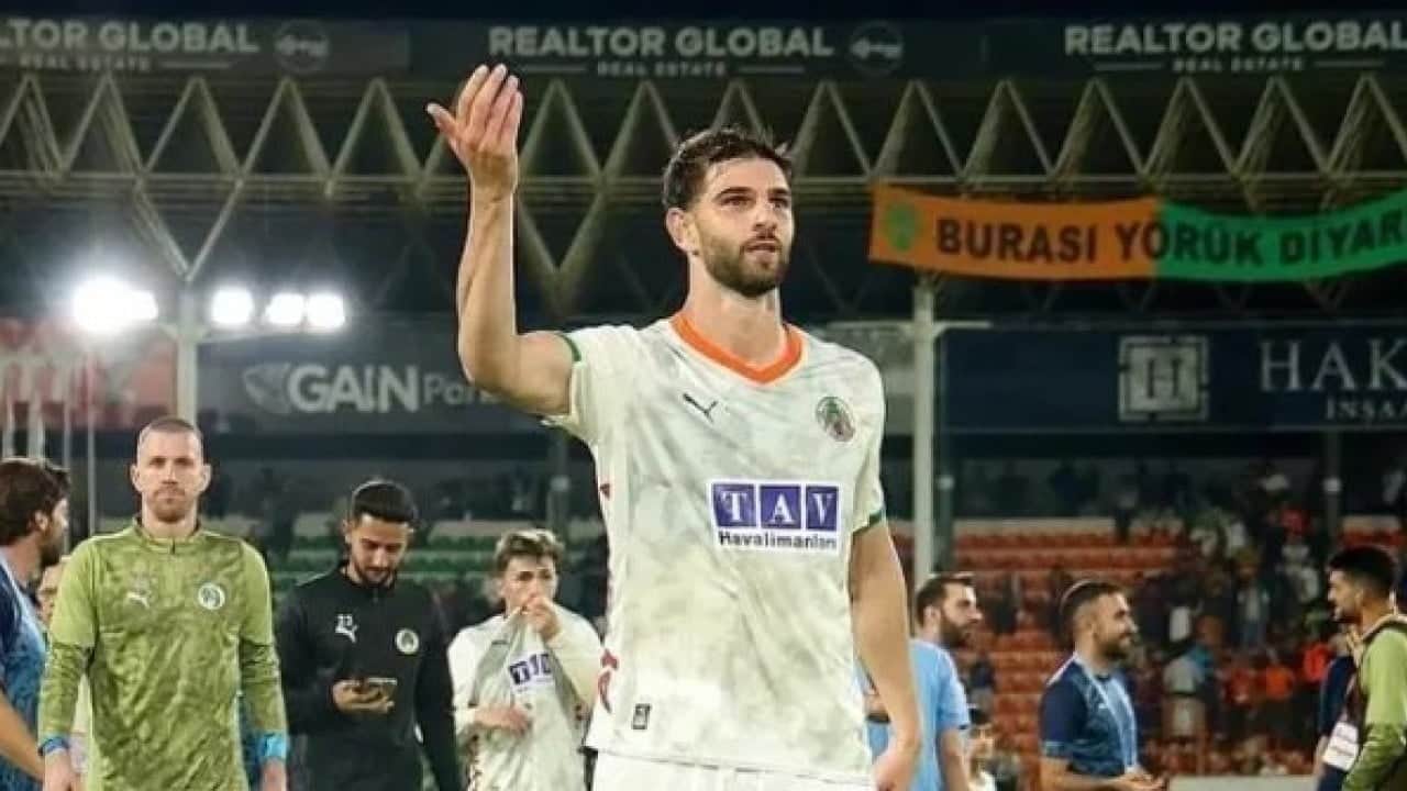 Foto - Fenerbahçe’de savunma yeniden şekilleniyor: Ayrılık ve transfer gelişmesi