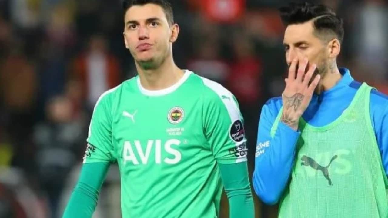 Foto - Fenerbahçe’den yeni transfer hamlesi! Eski yıldız kalecisi yuvaya dönüyor