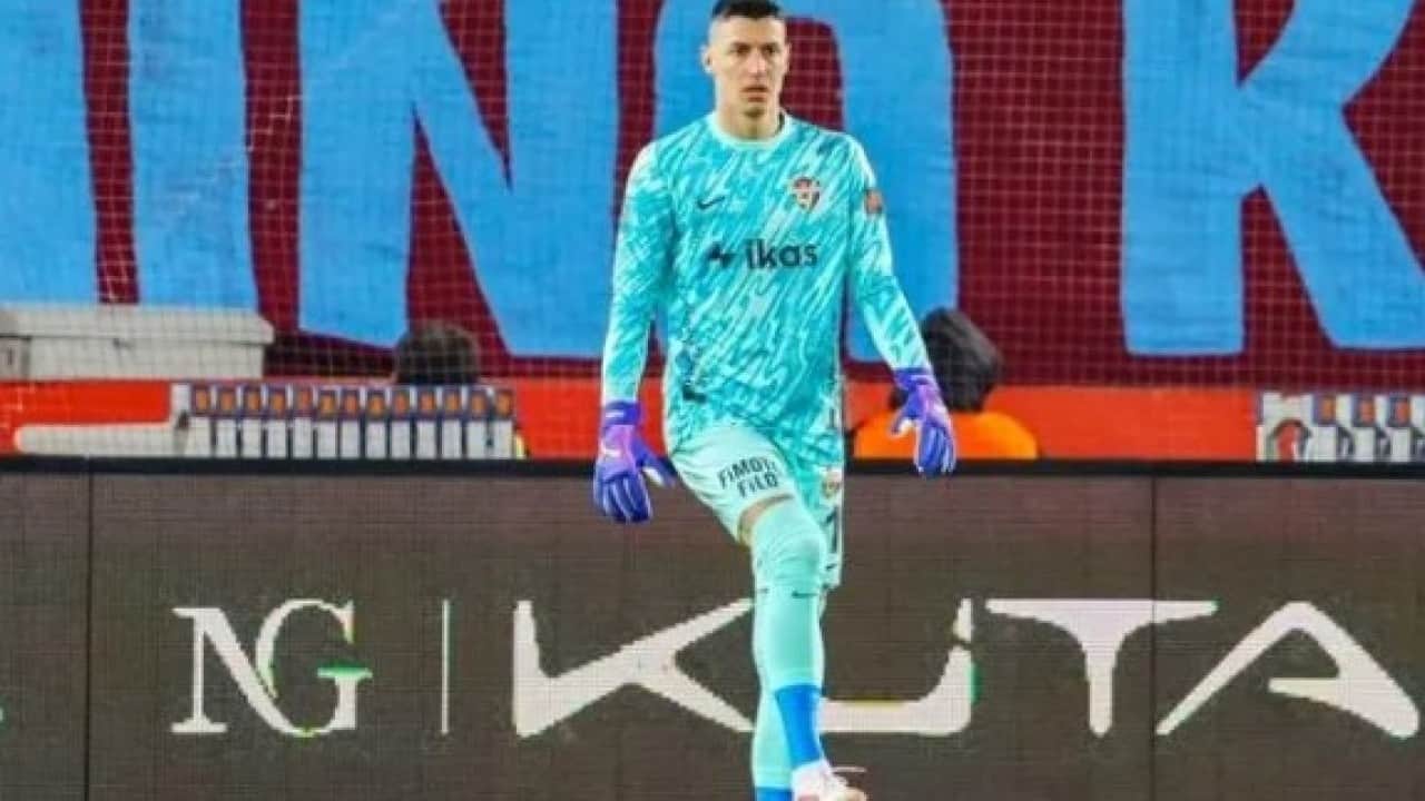 Foto - Fenerbahçe’den yeni transfer hamlesi! Eski yıldız kalecisi yuvaya dönüyor