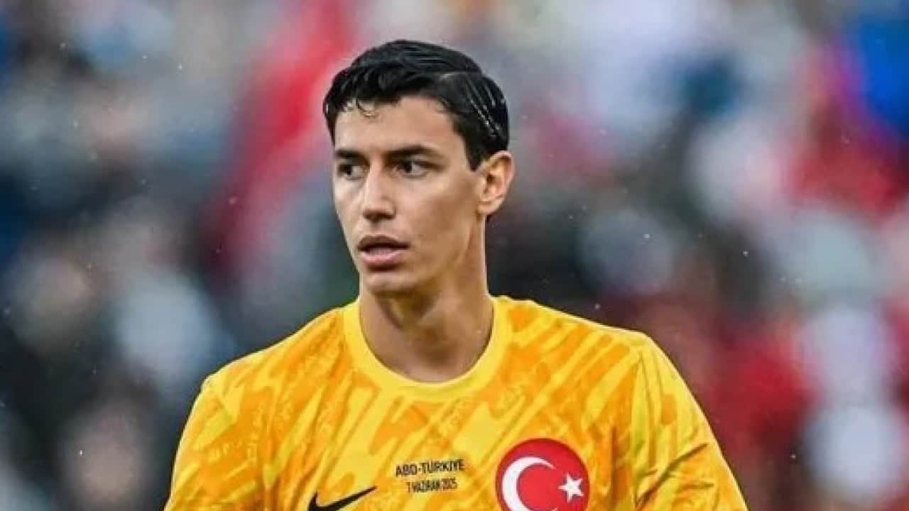 Foto - Fenerbahçe’den yeni transfer hamlesi! Eski yıldız kalecisi yuvaya dönüyor