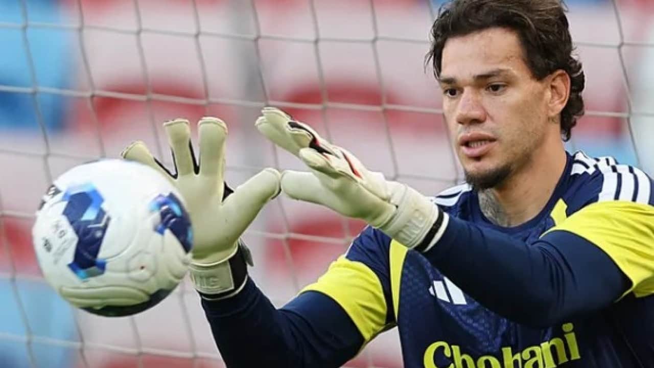 Foto - Fenerbahçe’den yeni transfer hamlesi! Eski yıldız kalecisi yuvaya dönüyor