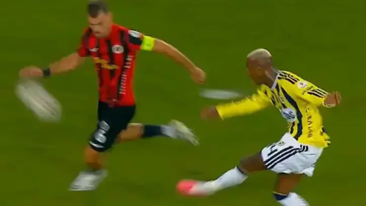 Foto - Fenerbahçeliler iki pozisyonda penaltı beklemişti: Hakem yorumcuları bakın ne dedi!