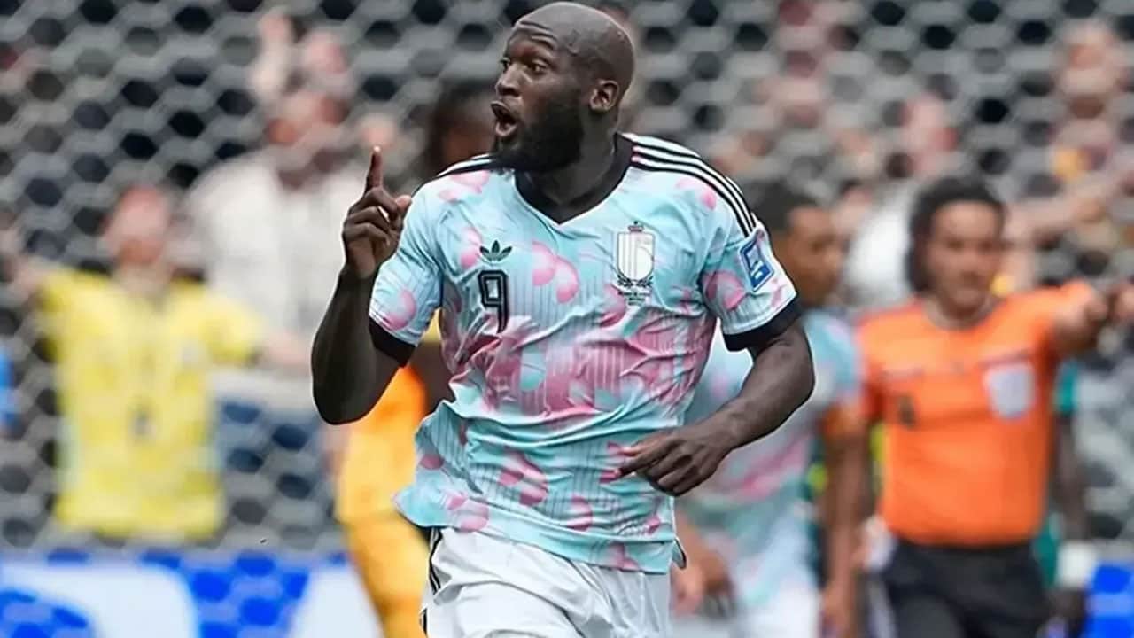 Foto - Fenerbahçe’nin yeni transferi Türkiye’de yaşamış! Bakın Romelu Lukaku’nun babası hangi takımda oynamış