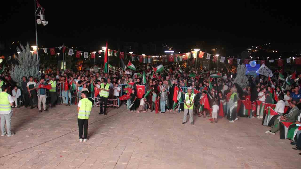 Foto - Filistin konvoyu Şanlıurfa’da: Binlerce kişi Gazze için buluştu