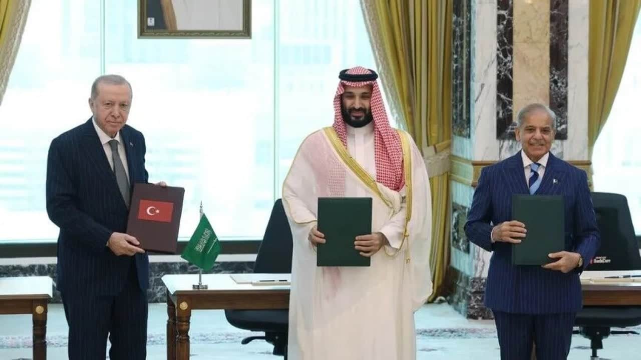 Foto - Gelişme 'Önemli bir bilgi' olarak duyuruldu: A400 uçağı Türkiye'den Arap ülkesine havalandı