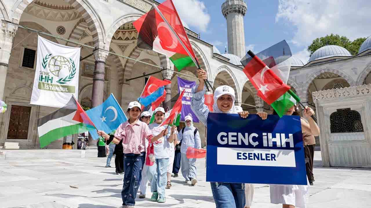 Foto - Gençler yazı değerlendirdi: İHH’nın 
