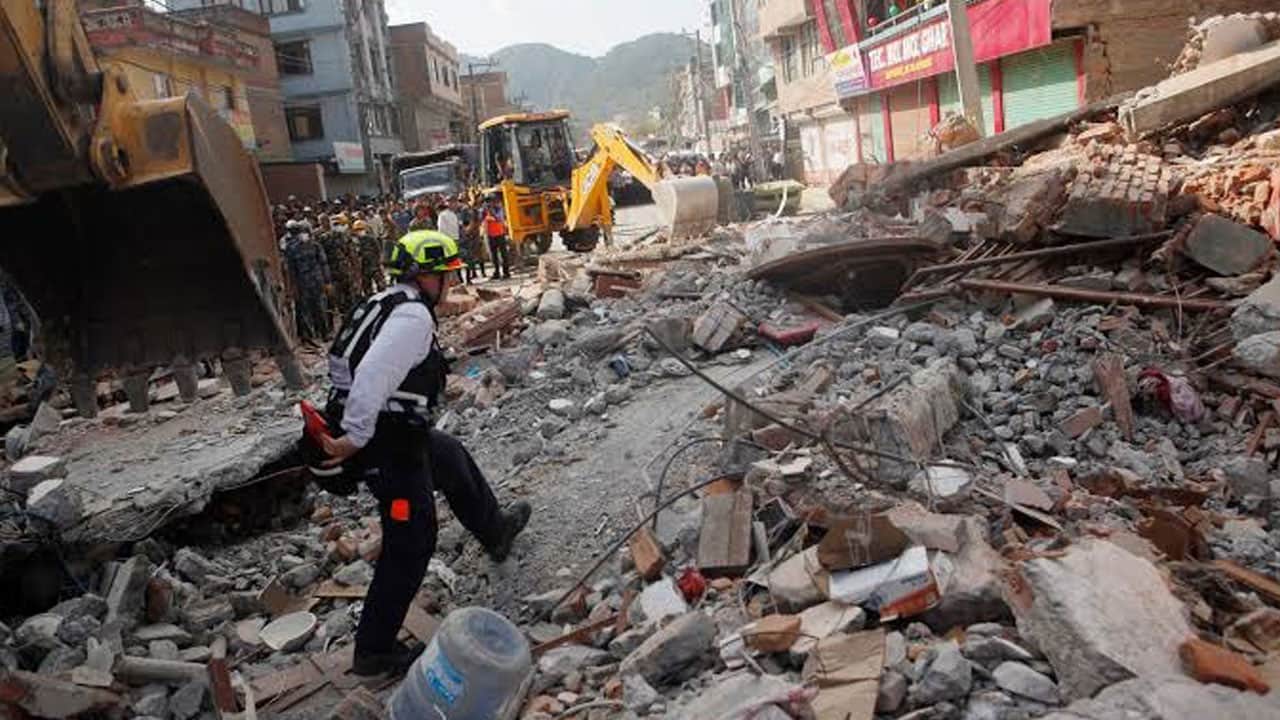 Foto - Gerçek ortaya çıktı! Dünya neden peş peşe sallanıyor?