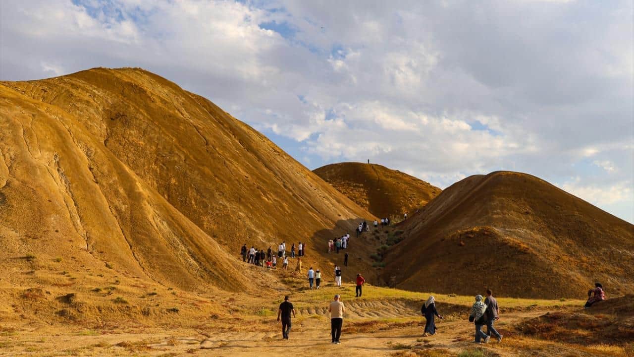 Foto - Gökkuşağı Tepeleri dikkat çekiyor! Ziyaretçilerine güzel manzaralar sunuyor