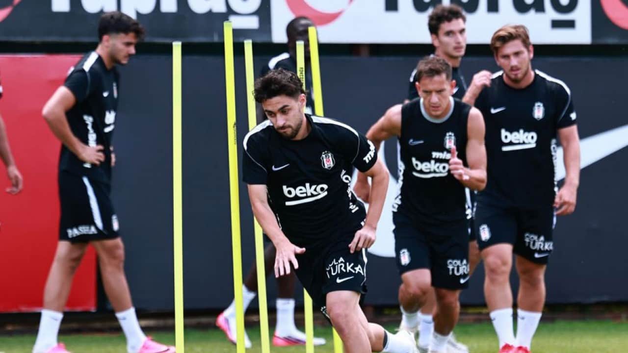 Foto - Gözler ondaydı! Vlahovic ilk antrenmanına çıktı