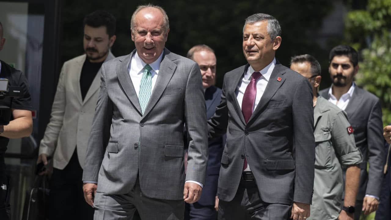 Foto - Gülmekten yerlere yatacaksınız! Özgür Özel’in abdest görüntülerine Muharrem İnce’den olay yorum