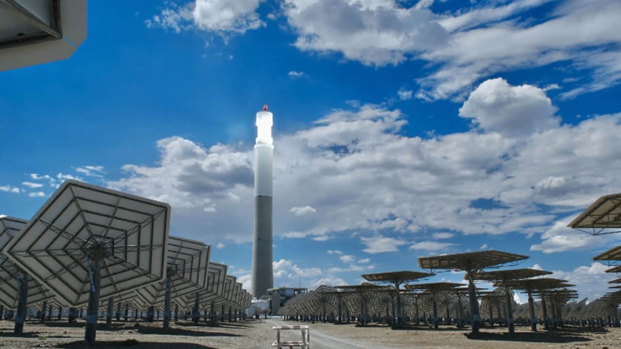 Foto - Güneş battıktan sonra da elektrik üretiyor! Çin’den bataryasız dev santral hamlesi