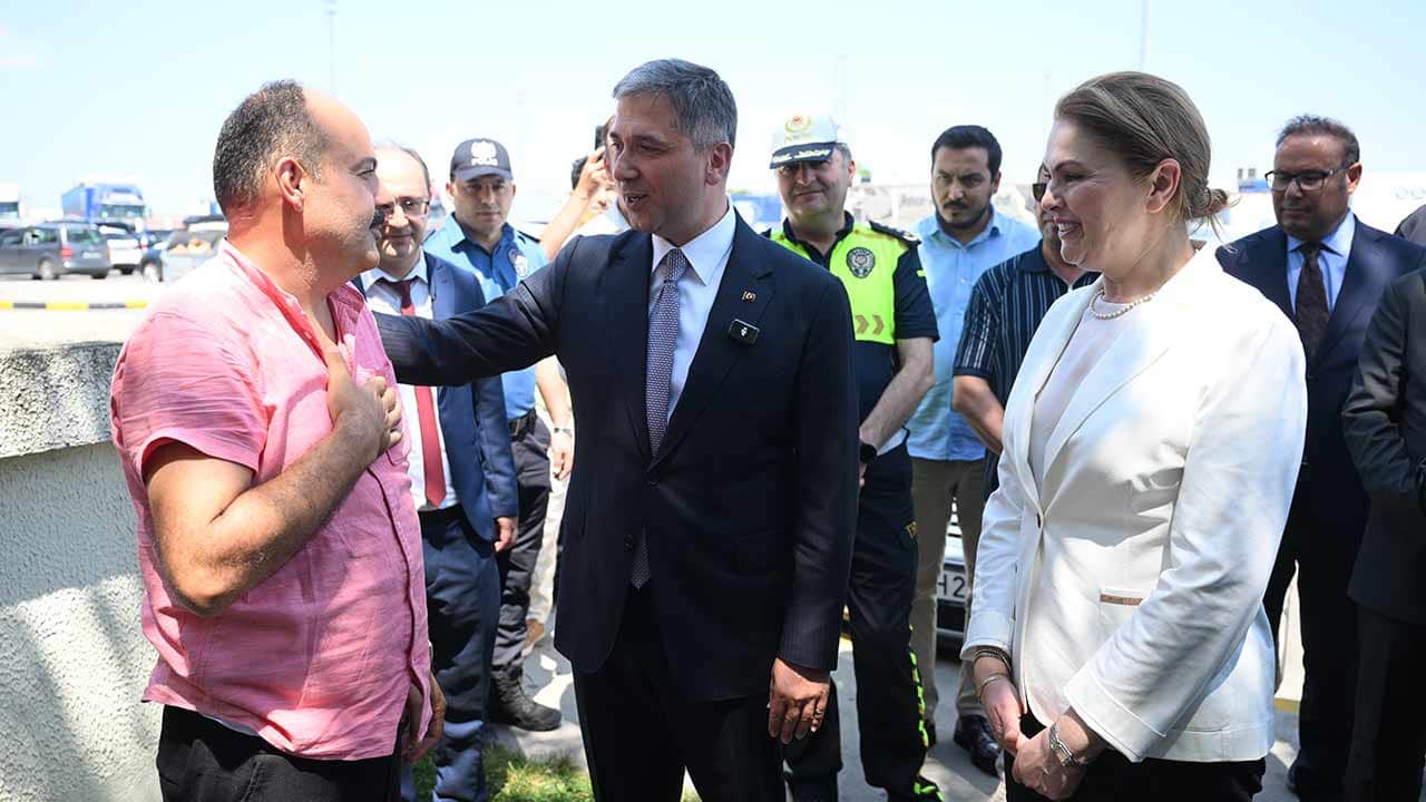 Foto - Gurbetçiler baba ocağını hüzünle terk ediyor… Başkan Erdoğan’ın selamıyla uğurlandılar