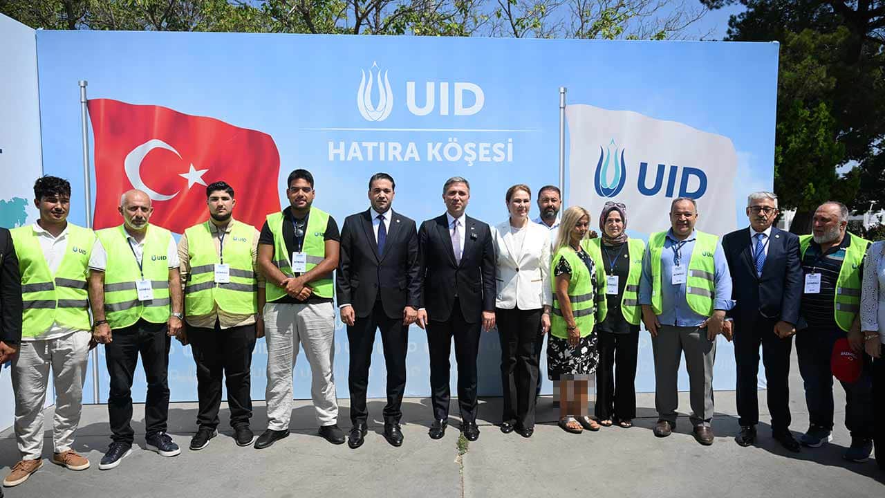 Foto - Gurbetçiler baba ocağını hüzünle terk ediyor… Başkan Erdoğan’ın selamıyla uğurlandılar