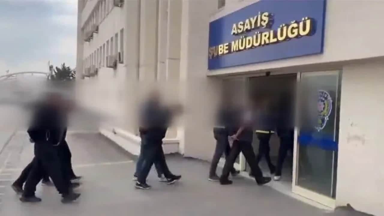 Foto - 'Gürlek'i tanıyoruz' deyip korku salıyorlardı: MİT'çiyiz diyen çete paket oldu