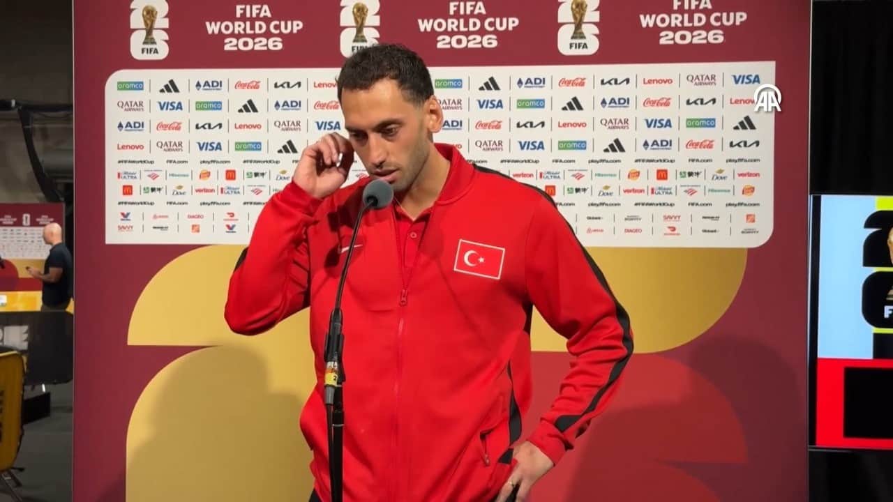 Foto - Hakan Çalhanoğlu Avustralya yenilgisini değerlendirdi: Bazen tokat yemek iyi gelir