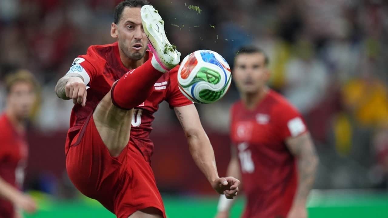 Foto - Hakan Çalhanoğlu Avustralya yenilgisini değerlendirdi: Bazen tokat yemek iyi gelir