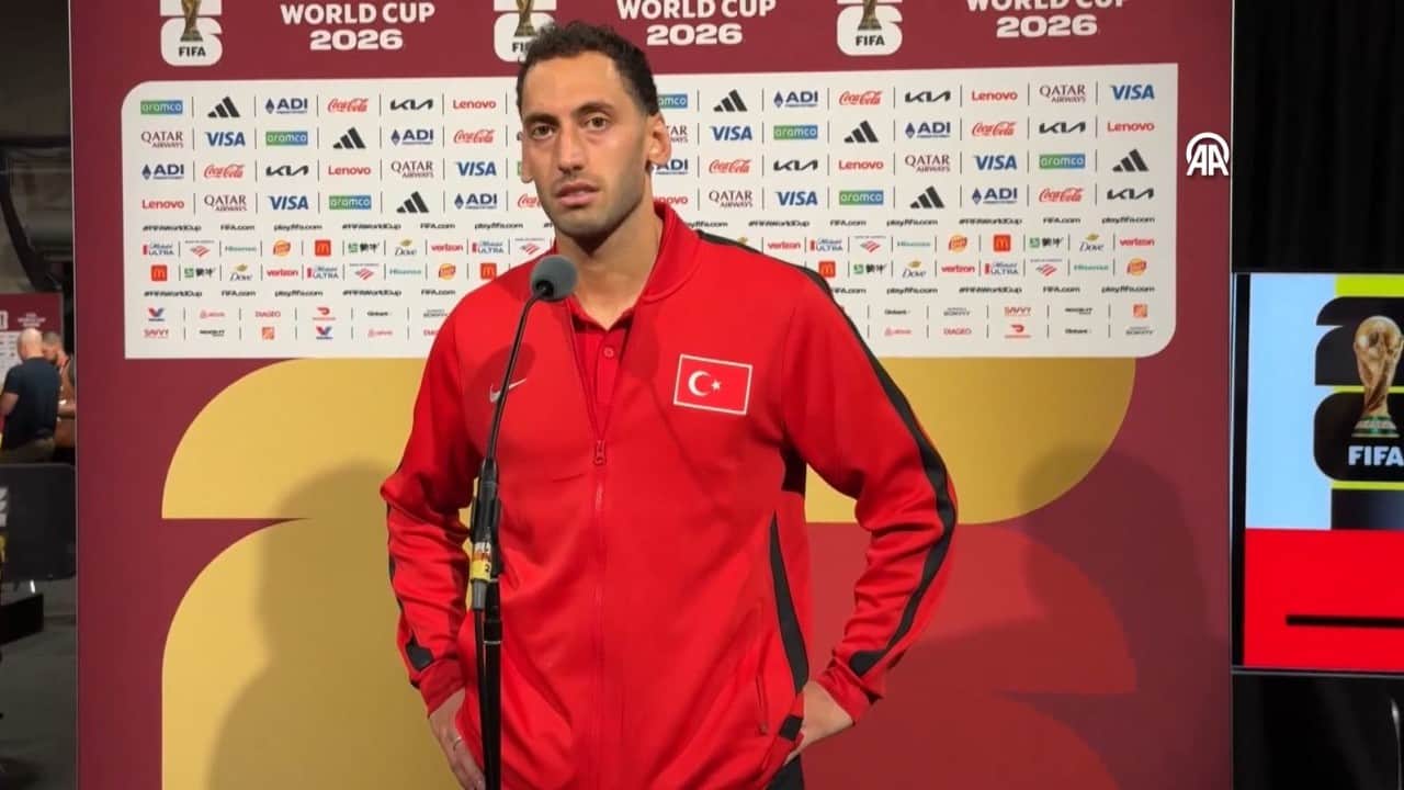 Foto - Hakan Çalhanoğlu Avustralya yenilgisini değerlendirdi: Bazen tokat yemek iyi gelir