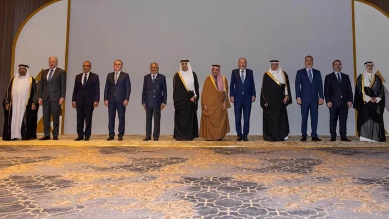 Foto - Hakan Fidan'la Riyad'a giden Mete Yarar duyurdu: Tam uçağa binerken telefonlara şöyle bir mesaj düştü